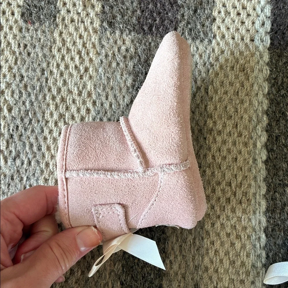 UGG BABY Jesse Bow II bootie Pink Suede Size 1